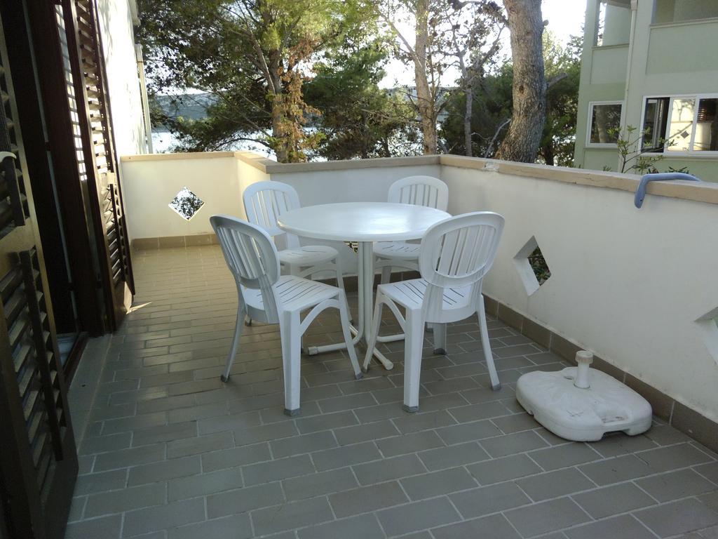 סטארה נובליה Apartments Kreso 5 Meters From The Beach With See View Shadow And Parking Place חדר תמונה