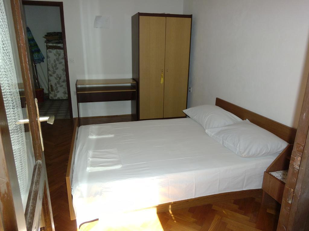 סטארה נובליה Apartments Kreso 5 Meters From The Beach With See View Shadow And Parking Place חדר תמונה