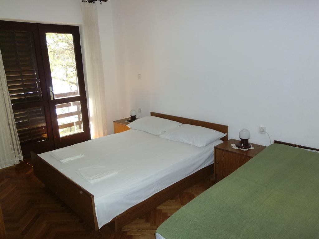 סטארה נובליה Apartments Kreso 5 Meters From The Beach With See View Shadow And Parking Place חדר תמונה