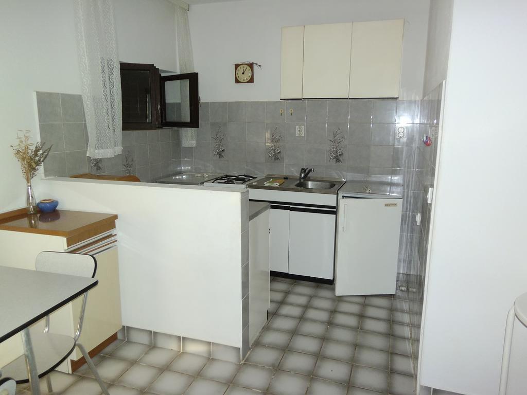 סטארה נובליה Apartments Kreso 5 Meters From The Beach With See View Shadow And Parking Place חדר תמונה